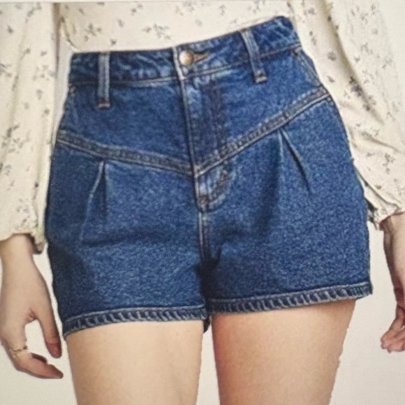 Wild Fable Women’s High Rise Western Yoke Front Denim Shorts Size 6 - Picture 1 of 6